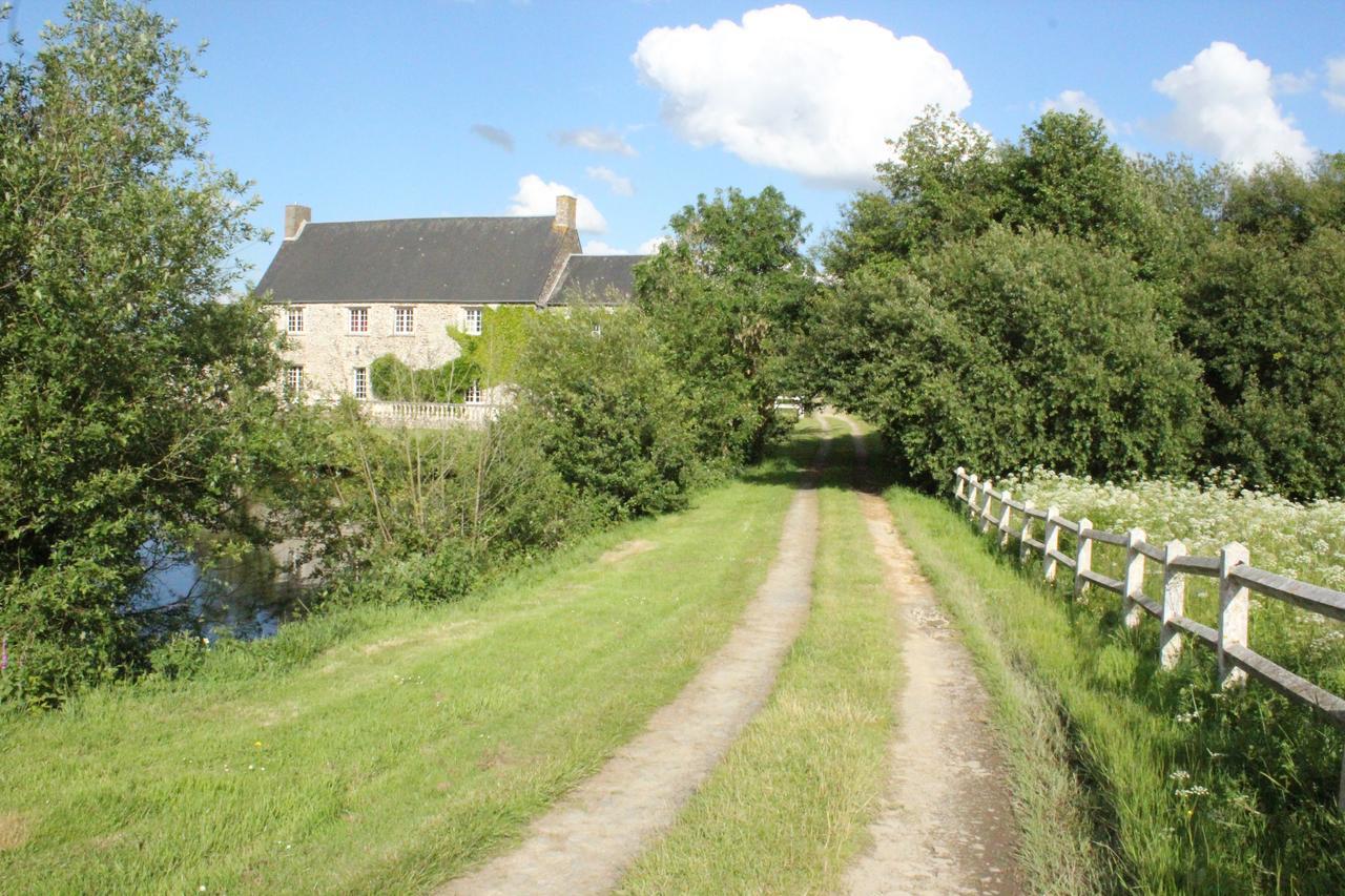 Bayeux - Domaine Le Vivier Bed & Breakfast Castillon  Exterior photo