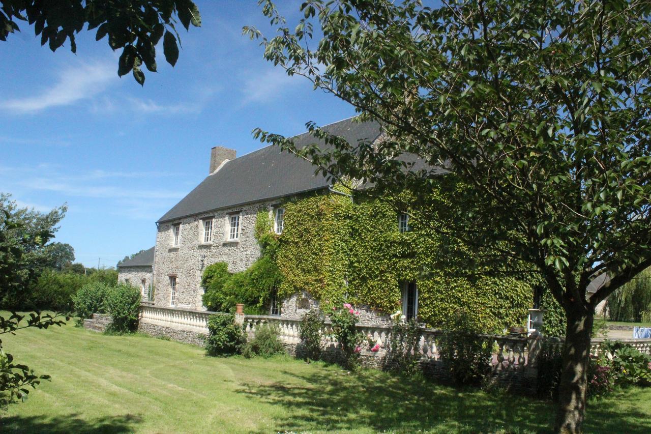 Bayeux - Domaine Le Vivier Bed & Breakfast Castillon  Exterior photo